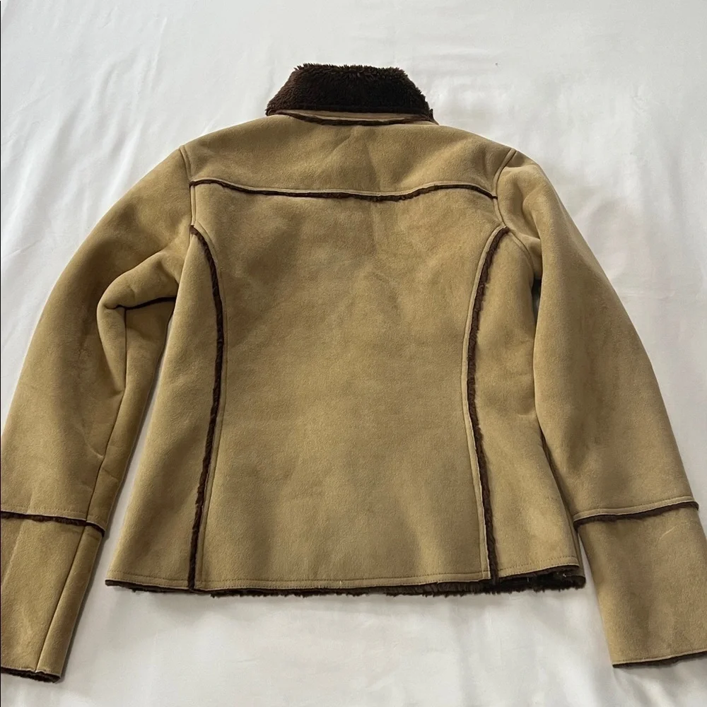 Columbia excellent pre